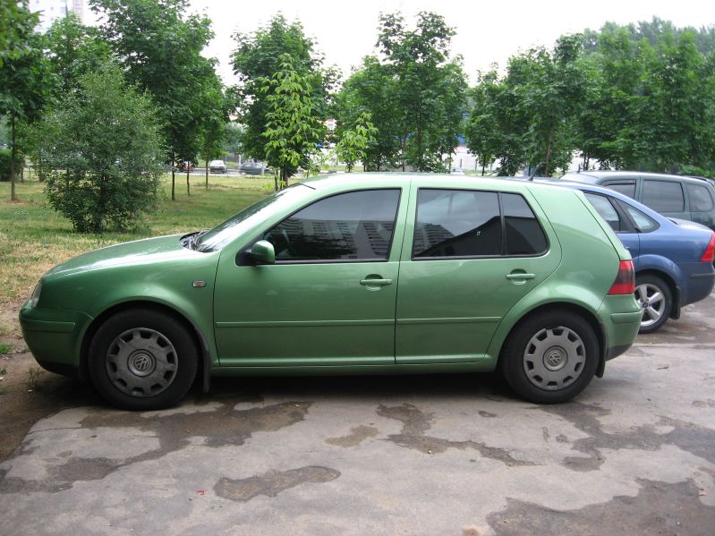 4173038DYV.jpg
