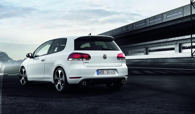 volkswagen-golf-gti-1_800x0w.jpg