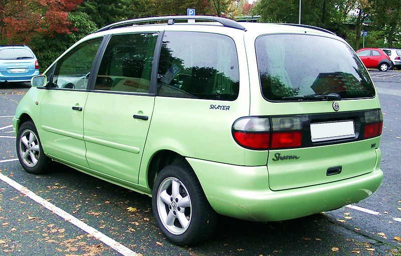 800px-VW_Sharan_rear_20070928.jpg