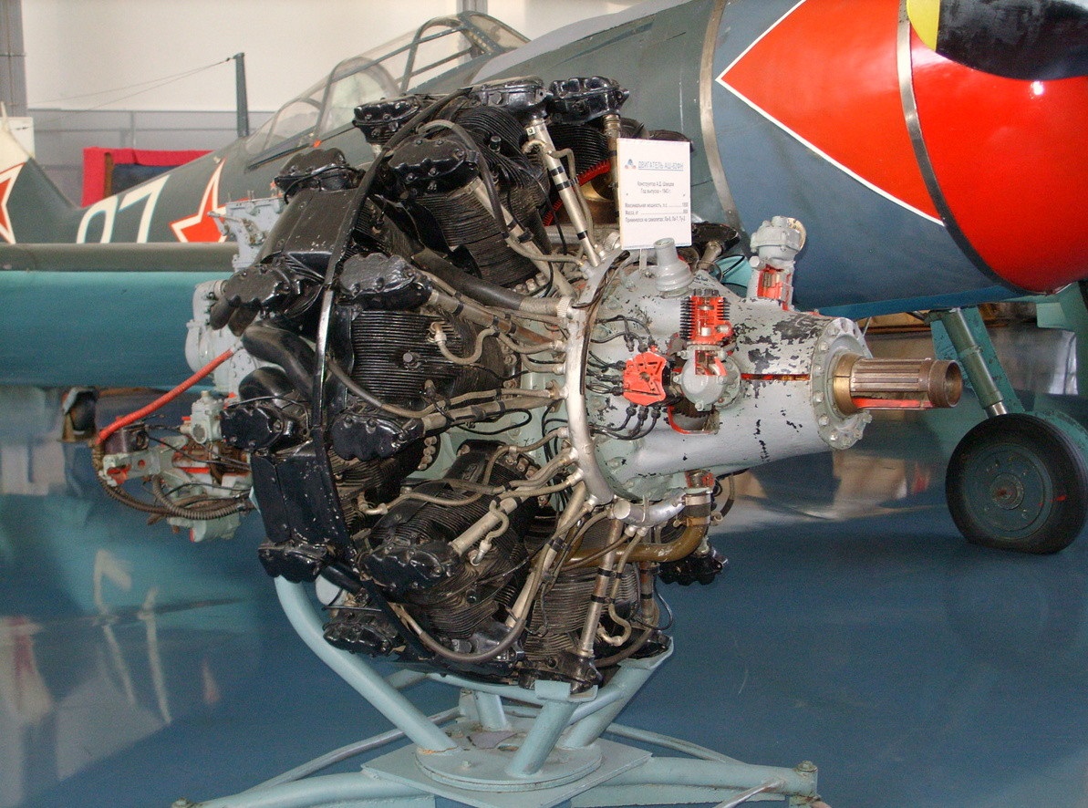 Dvigatel-ASH-82FN.-Muzej-VVS-Monino.-1-1.jpg