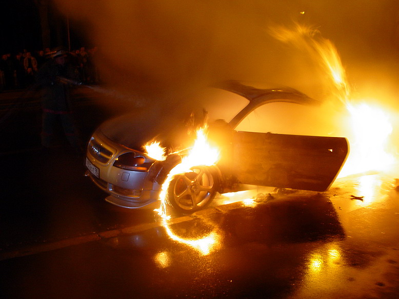 audi_tt_fire.jpg