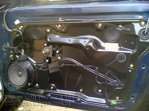 Audi A6 4B C5: Замена тросика стеклоподъемника передней двери