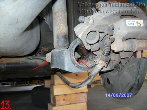 Замена задних аммортизаторов и пыльников VW Passat B3-B4
