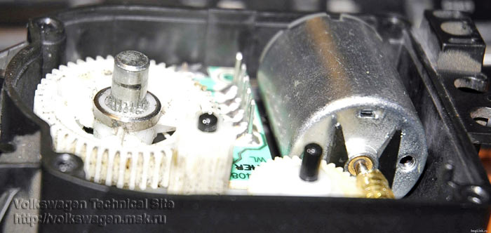 Climatronic ремонт шестеренки электропривода управления рециркуляцией воздуха в салоне