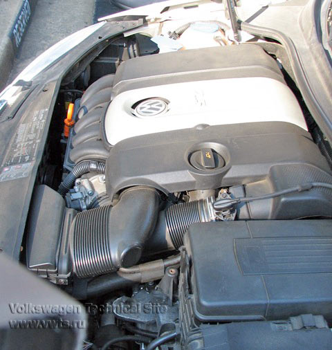 Замена тормозной жидкости на VW Passat B6 (3С)
