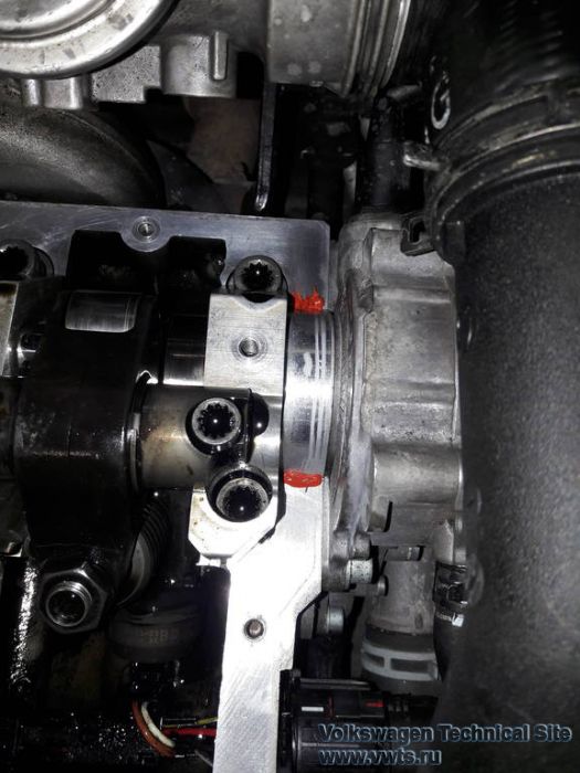Замена прокладки клапанной крышки двигателя на Фольксваген Шаран