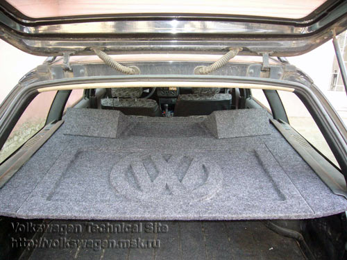 Полка багажника с сеткой Volkswagen Golf V, VI