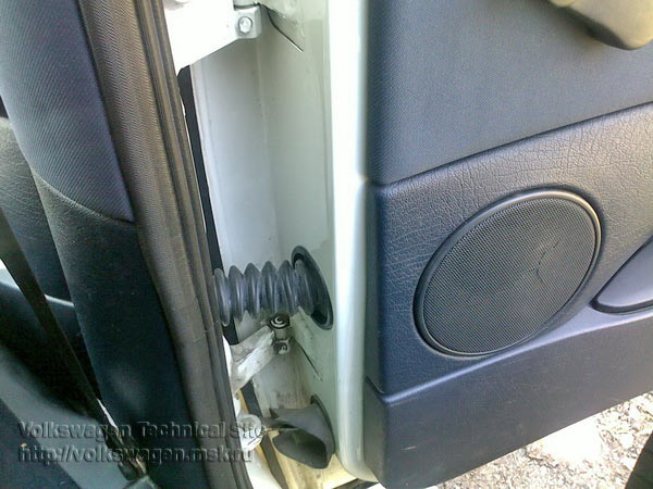 Обрыв проводки к задним дверям VW Sharan до 2000г.