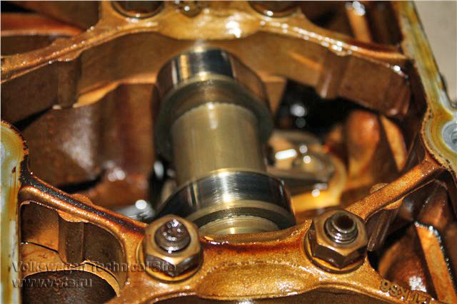 Замена прокладки крышки клапанов на двигателе Фольксваген 1.6 BSE